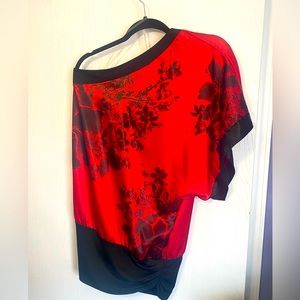 Red and black floral top, mono sleeved, NWOT, size L. 100% polyester